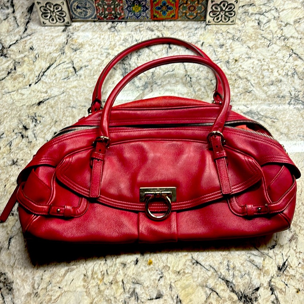 Salvatore Ferragamo Leather Gancini Marisa Satchel AB-21 5815